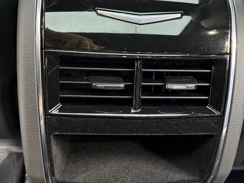 Cadillac CT6 2022 — фото 10
