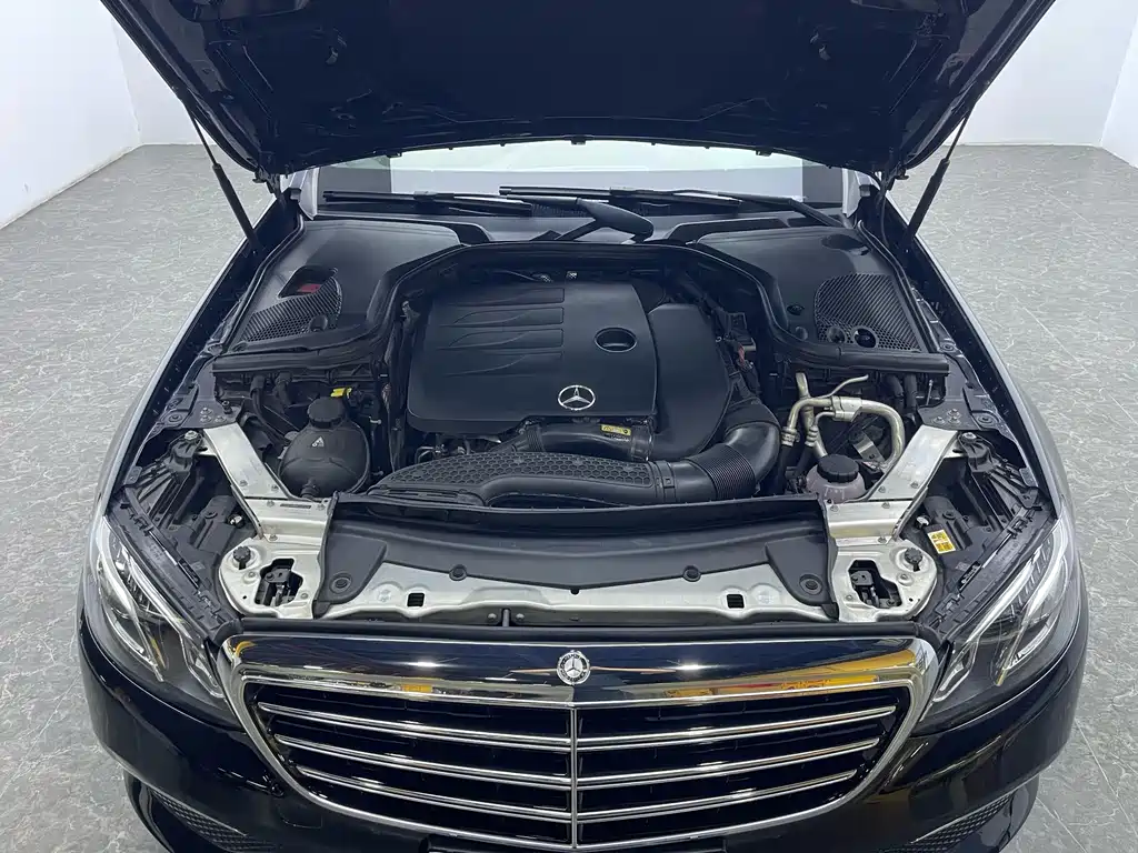 Mercedes-Benz E-Class 2020 — фото 17