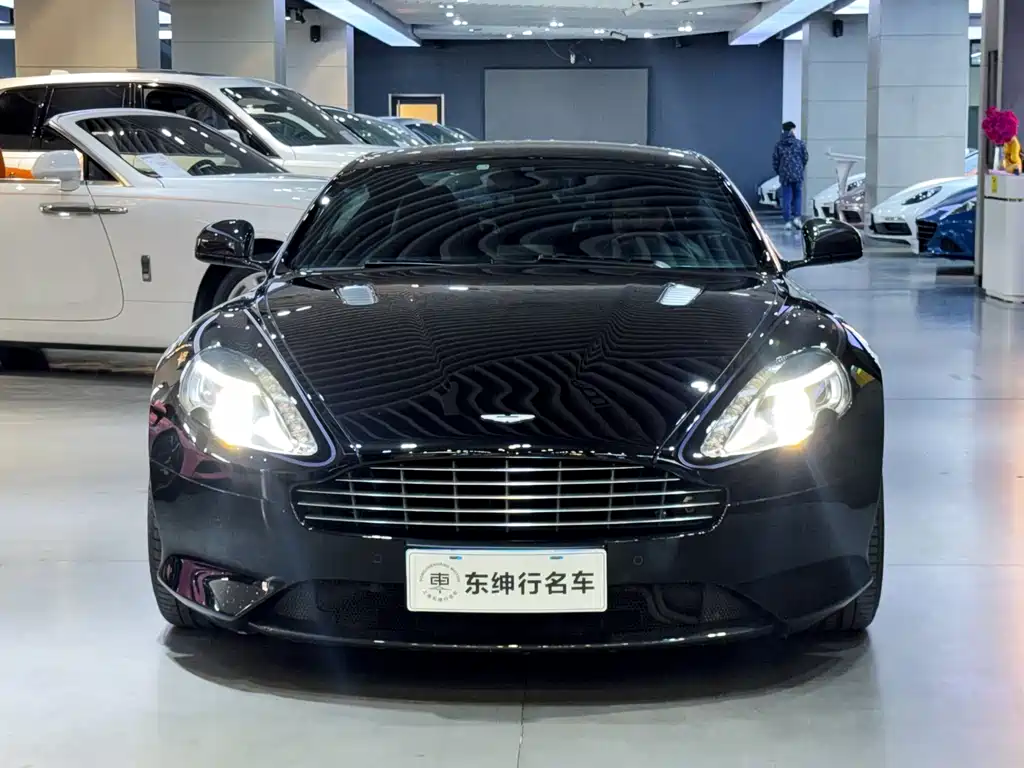 Aston Martin DB9 2015 — фото 2