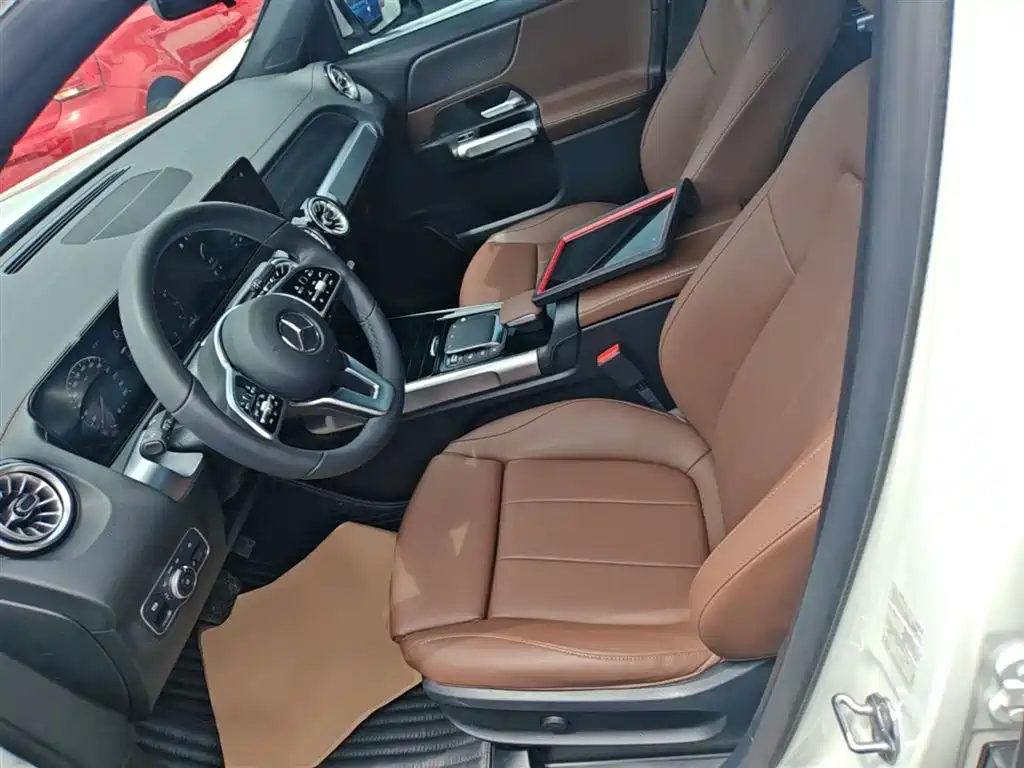 Mercedes-Benz GLB 2023 — фото 15