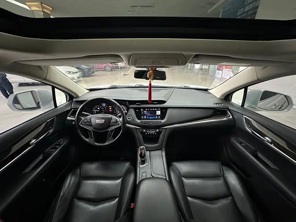Cadillac XT5 2019 — фото 15