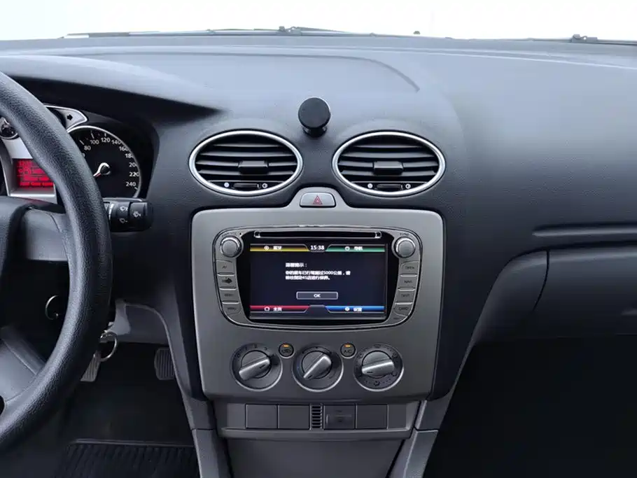 Ford Focus 2015 — фото 13