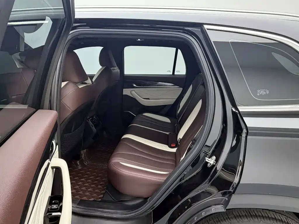 Geely Xingyue L 2025 — фото 13