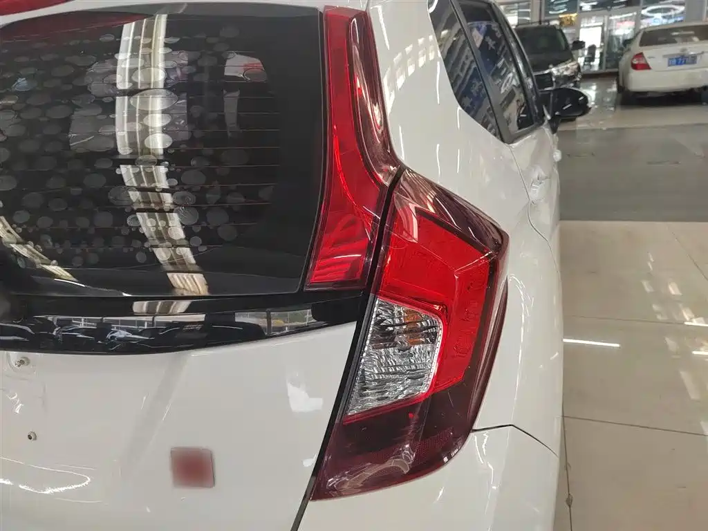 Honda Fit 2017 — фото 24