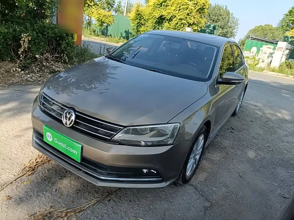 Volkswagen Sagitar 2016