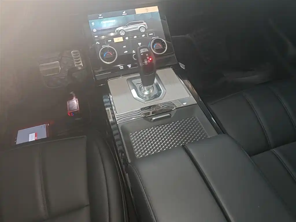 Land Rover Evoque 2023 — фото 14
