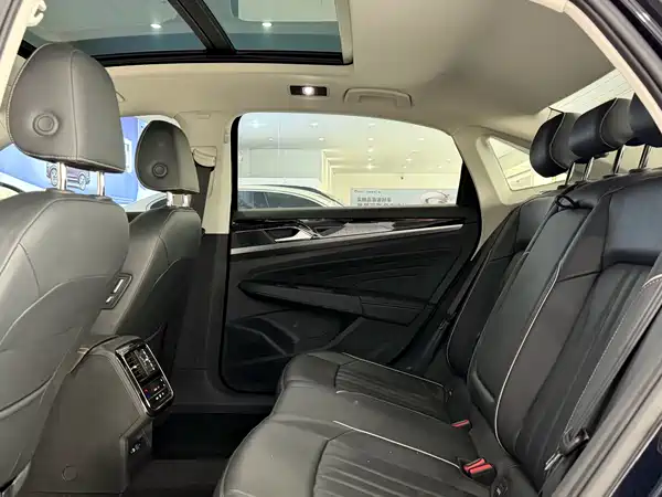 Volkswagen Passat 2022