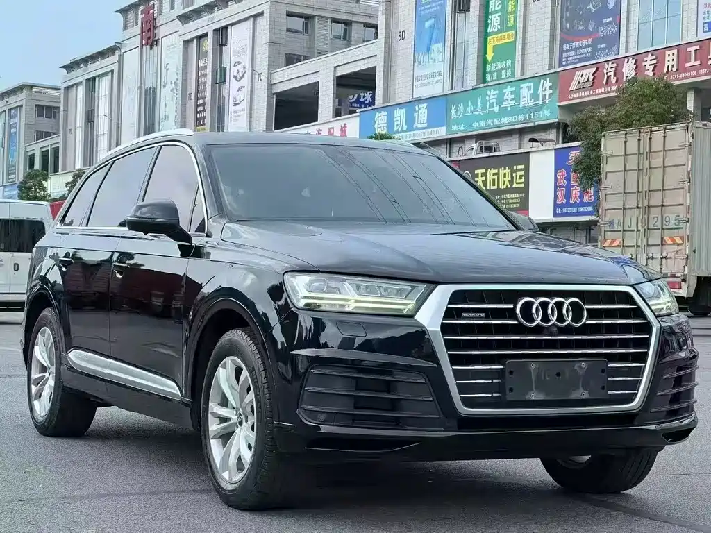 Audi Q7 2018 — фото 3