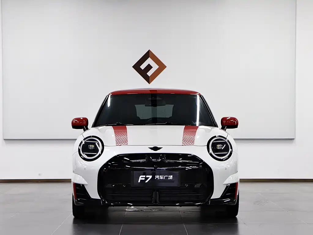 MINI JCW Aceman EV 2025 — фото 2