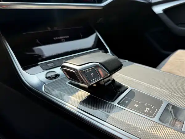Audi A6L 2021