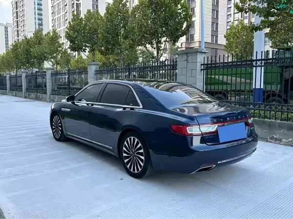 Lincoln Continental 2017