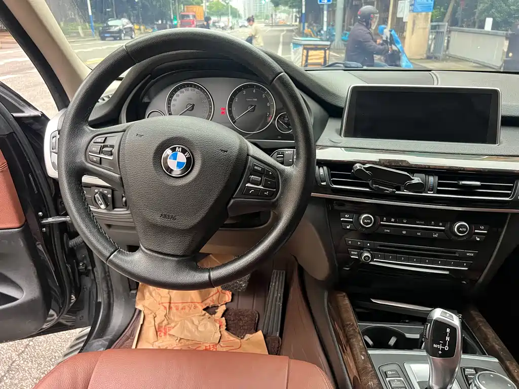 BMW X5 2016 — фото 28