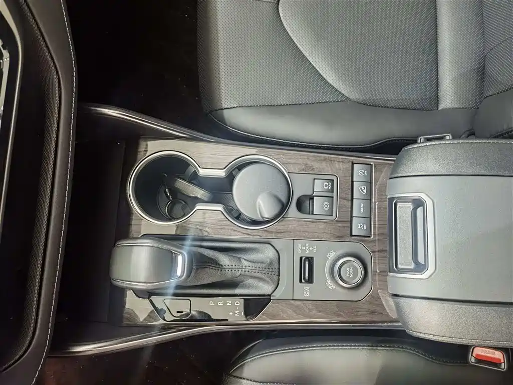 Toyota Highlander 2025 — фото 12
