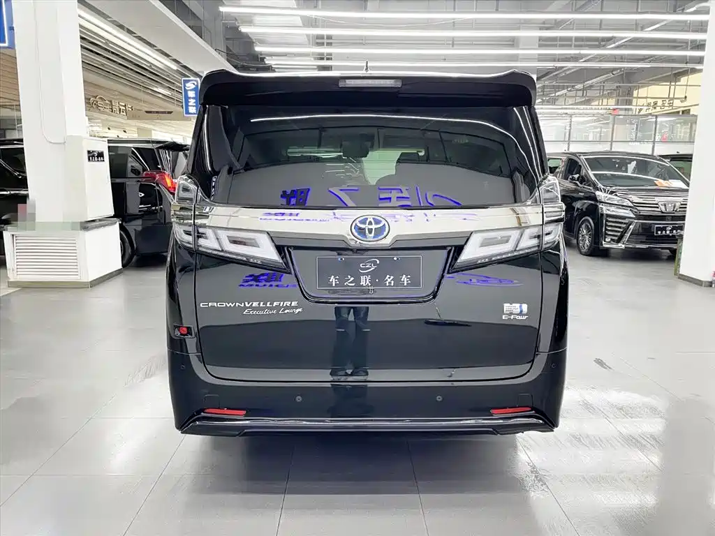 Toyota Vellfire 2021 — фото 5
