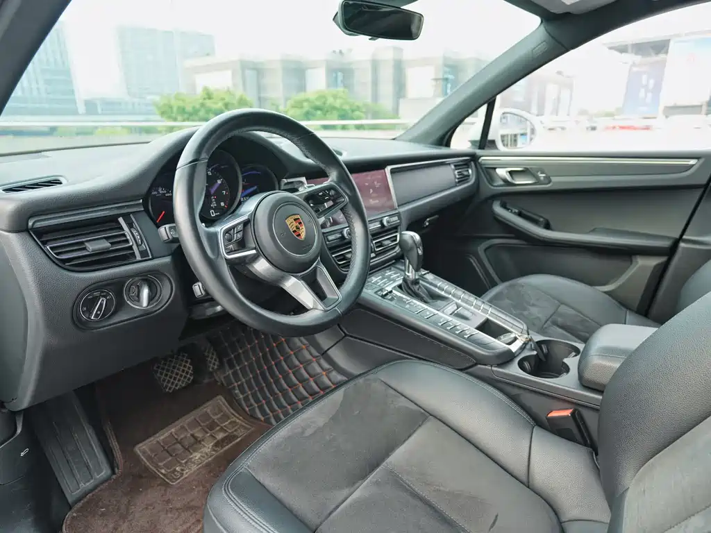 Porsche Macan 2019 — фото 6