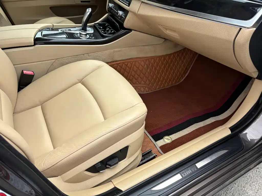 BMW 5 Series 2013 — фото 12