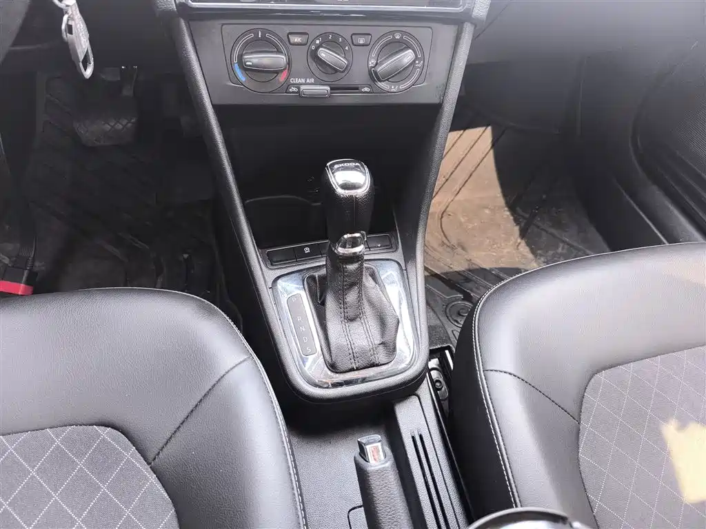 Skoda Rapid 2020 — фото 14
