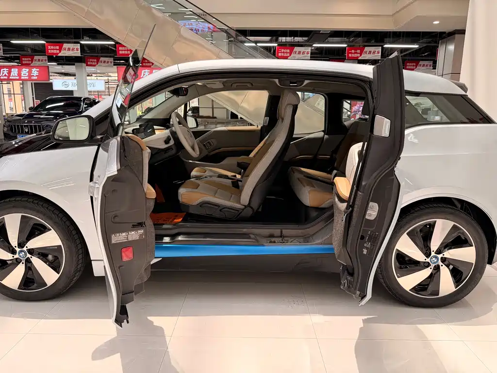 BMW i3 2015 — фото 10