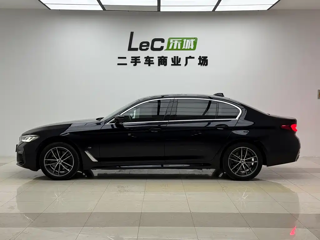 BMW 5 Series 2023