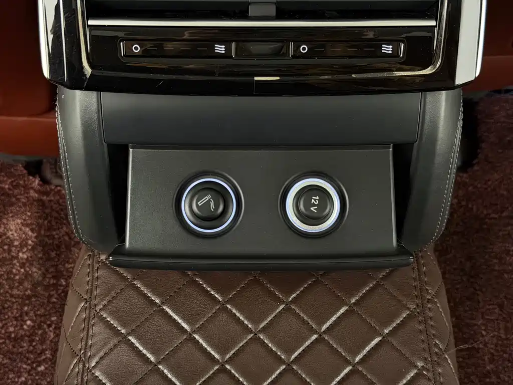 Audi A8 2023 — фото 18