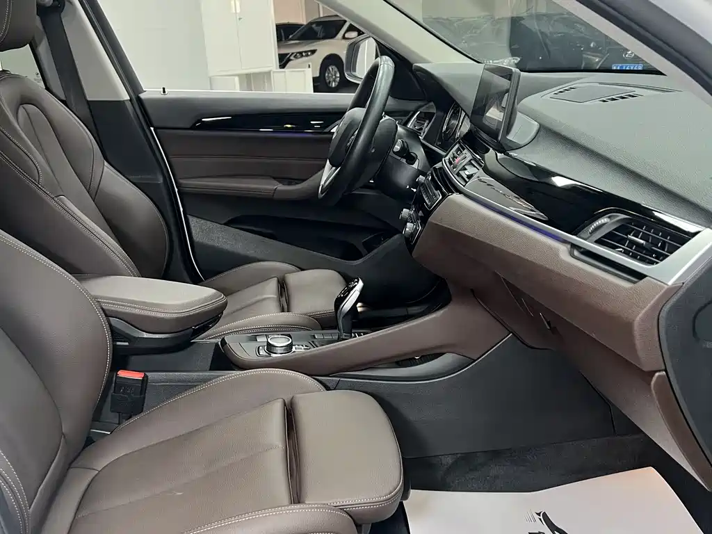 BMW X1 2021 — фото 11