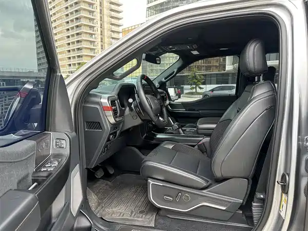 Ford F-150 Raptor 2023
