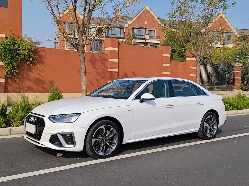 Audi A4L 2023 — фото 15