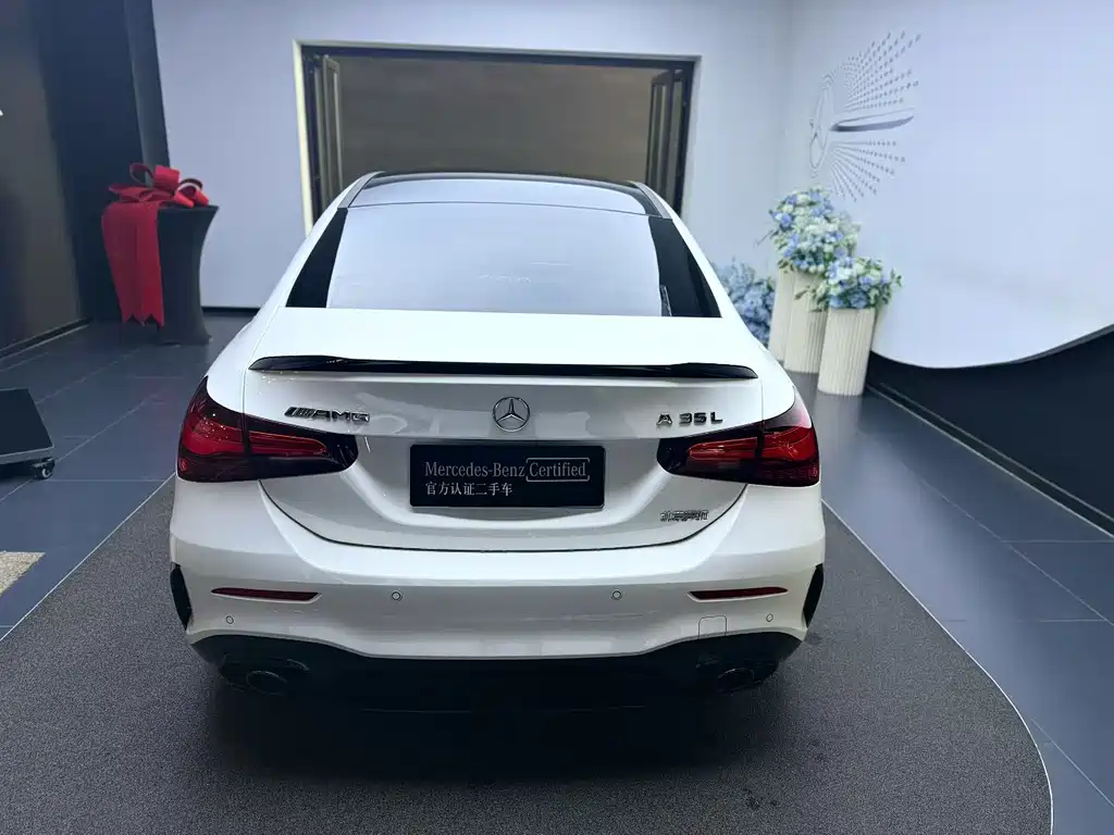 Mercedes-Benz A-Class AMG 2025 — фото 8