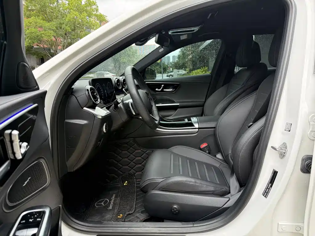 Mercedes-Benz C-Class 2023