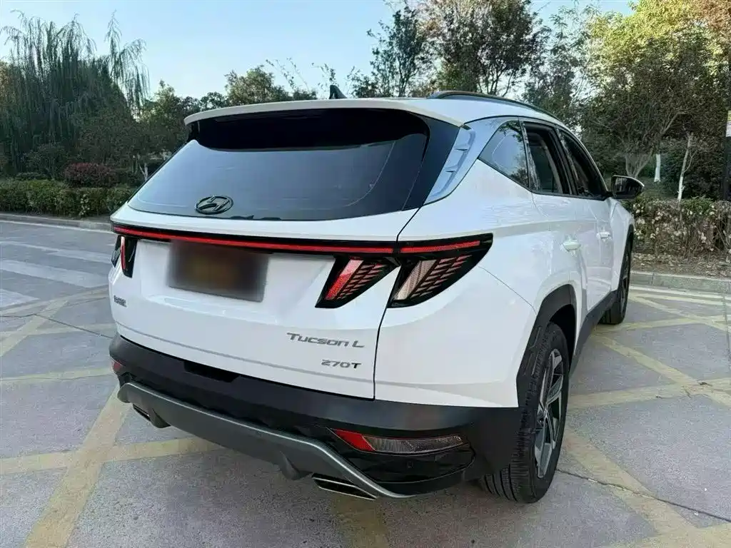 Hyundai Tucson 2023 — фото 16