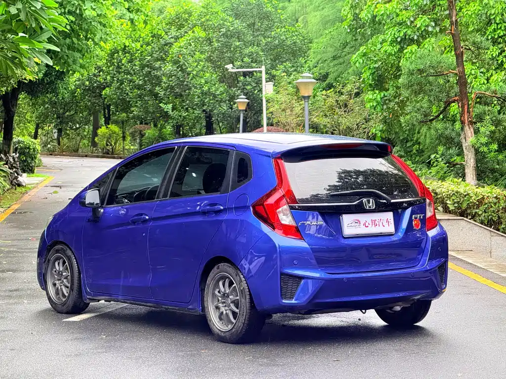 Honda Fit 2015 — фото 19