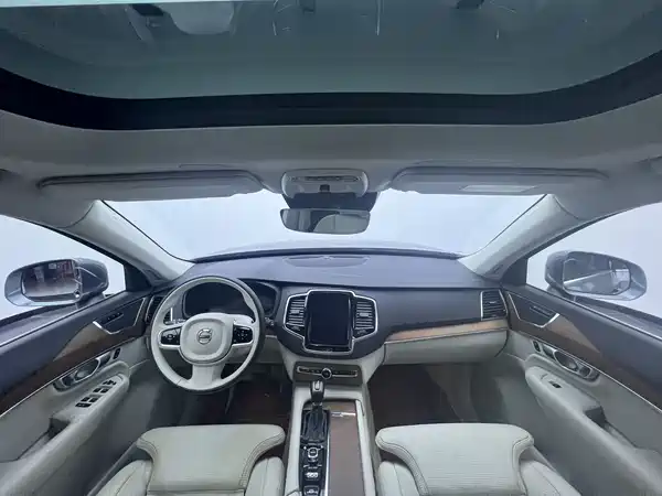 Volvo XC90 2017