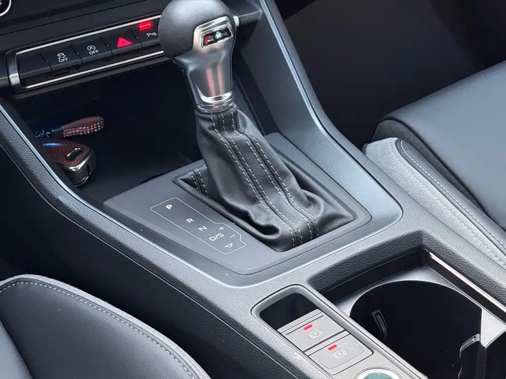 Audi Q3 2024 — фото 10