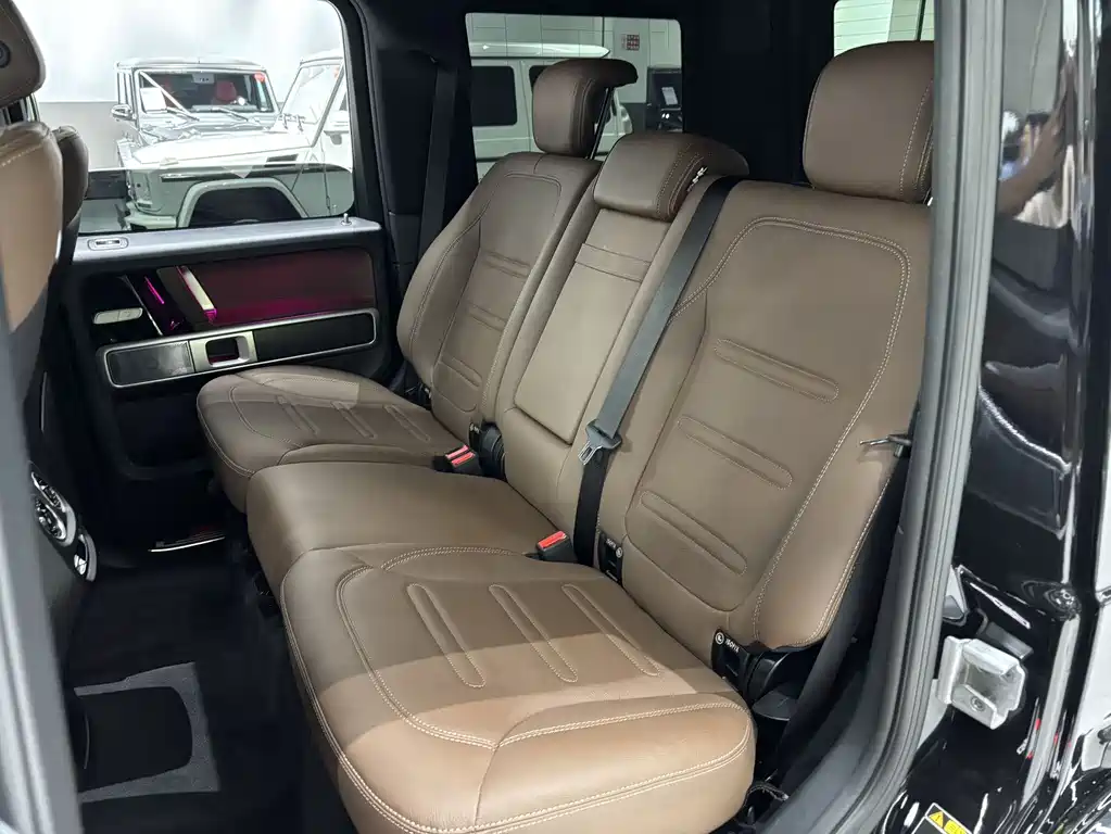 Mercedes-Benz G-Class 2023 — фото 10