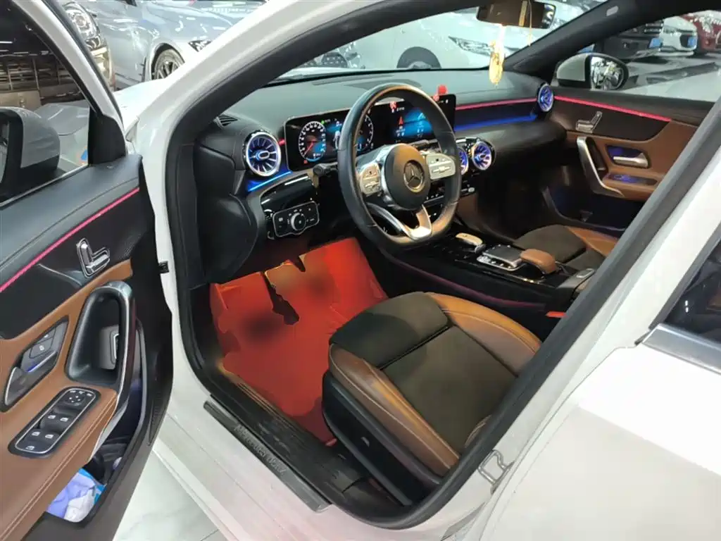 Mercedes-Benz A-Class 2020 — фото 16