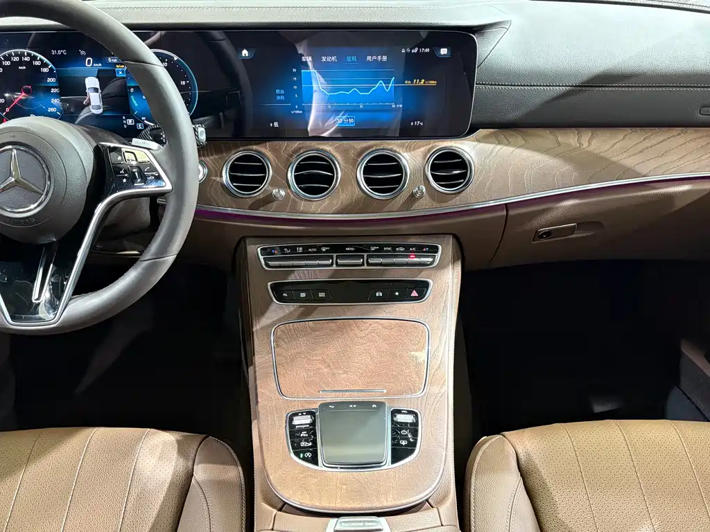 Mercedes-Benz E-Class 2023 — фото 10