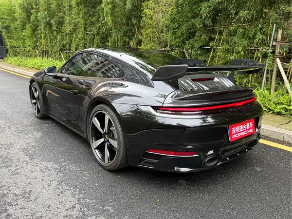 Porsche 911 2023