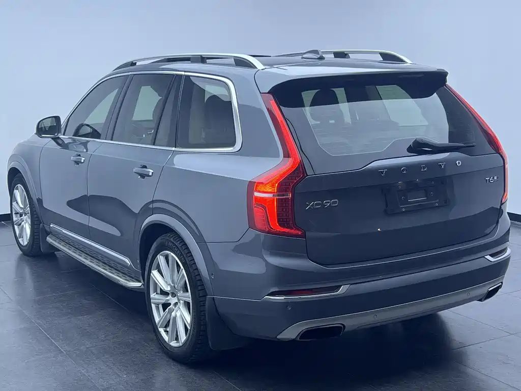 Volvo XC90 2017 — фото 12