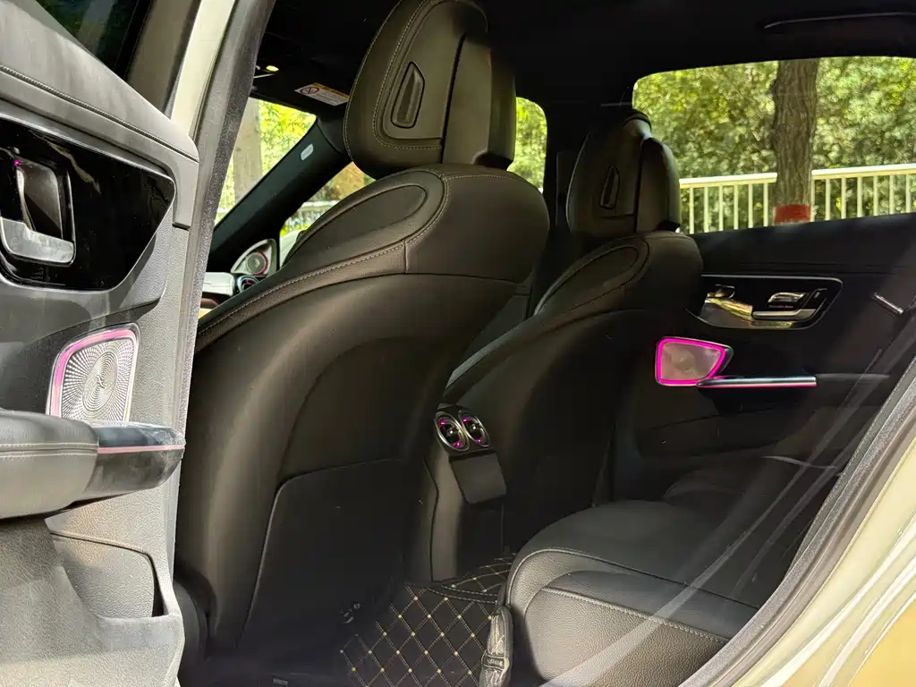Mercedes-Benz C-Class 2023
