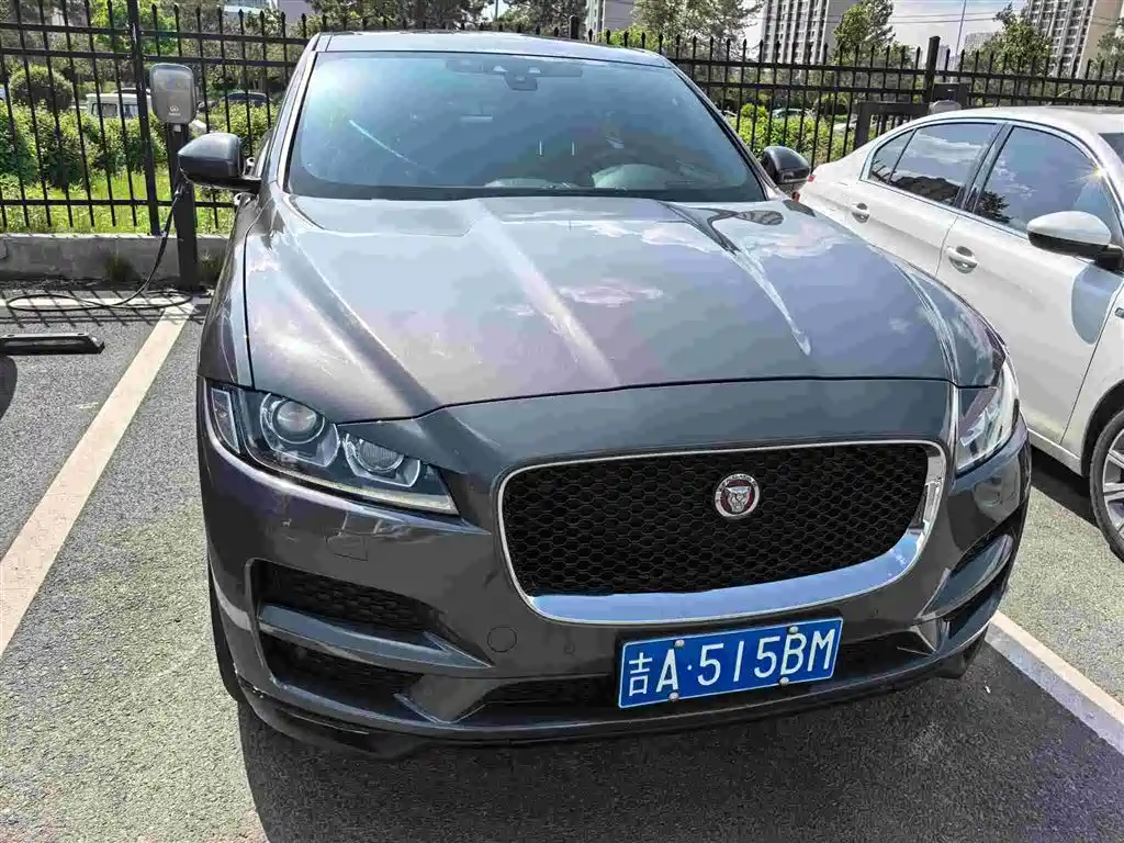 Jaguar F-PACE 2017