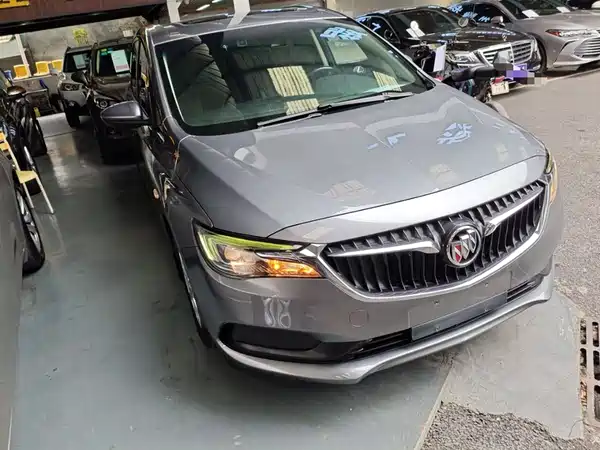 Buick GL6 2018