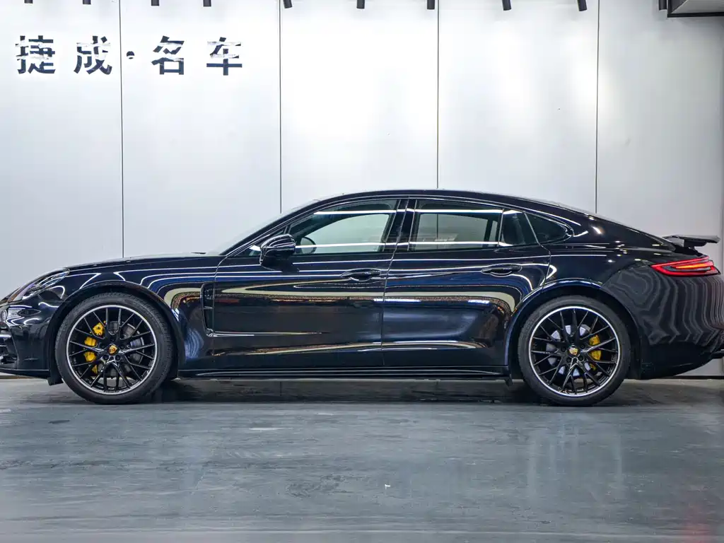 Porsche Panamera 2019 — фото 3