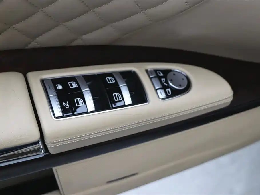 Mercedes-Benz S-Class AMG 2010 — фото 12