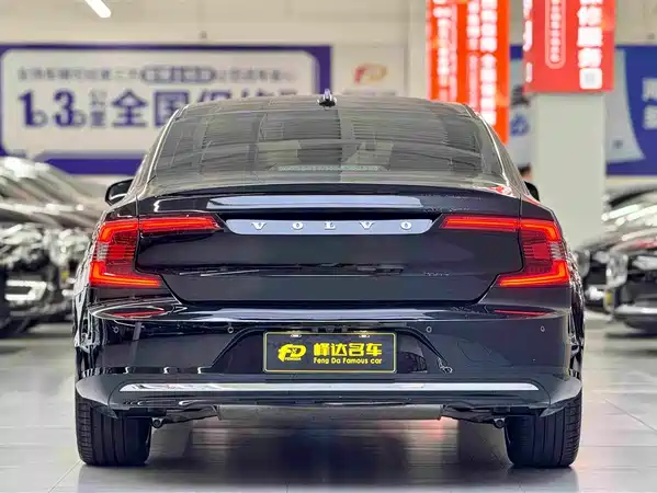 Volvo S90 2023