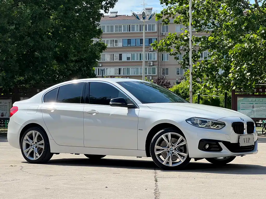 BMW 1 Series 2018 — фото 3