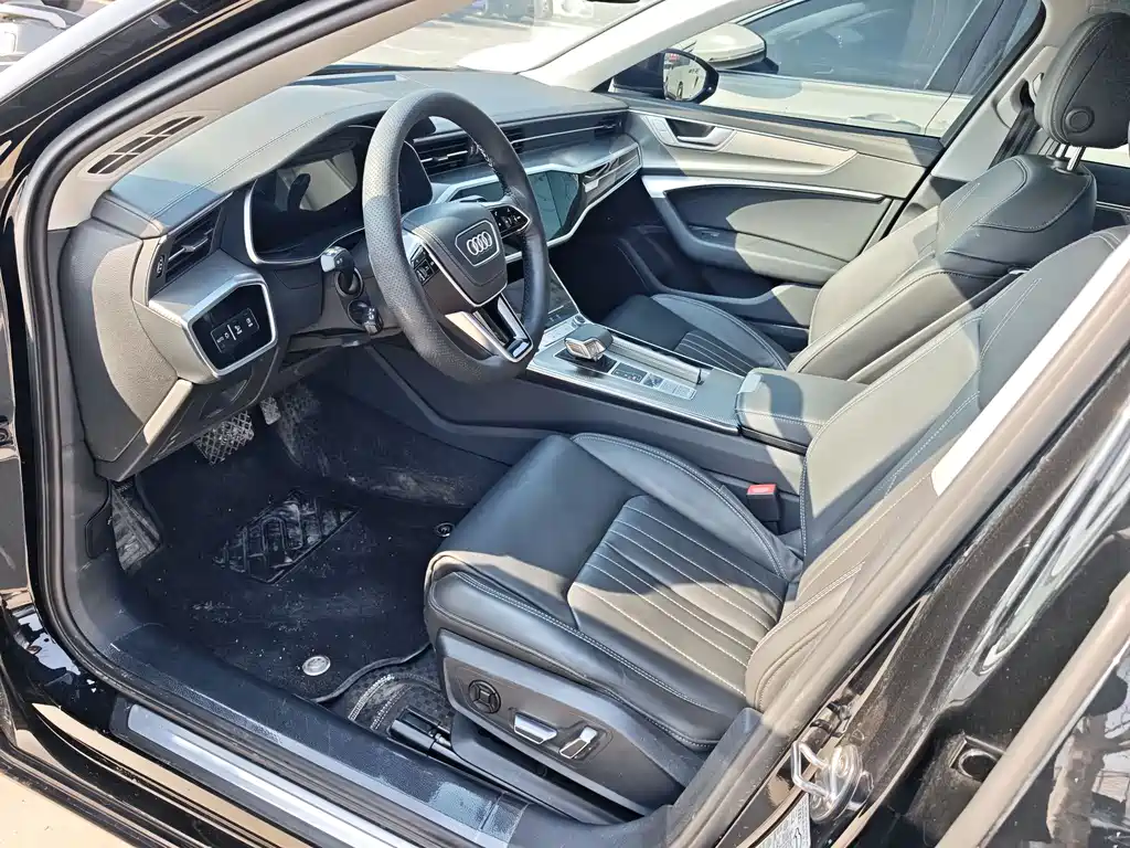 Audi A6L 2023 — фото 4