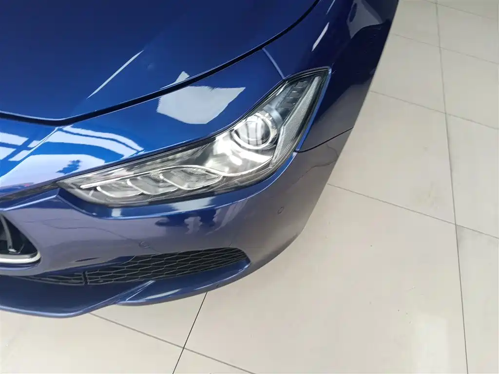 Maserati Ghibli 2016 — фото 18