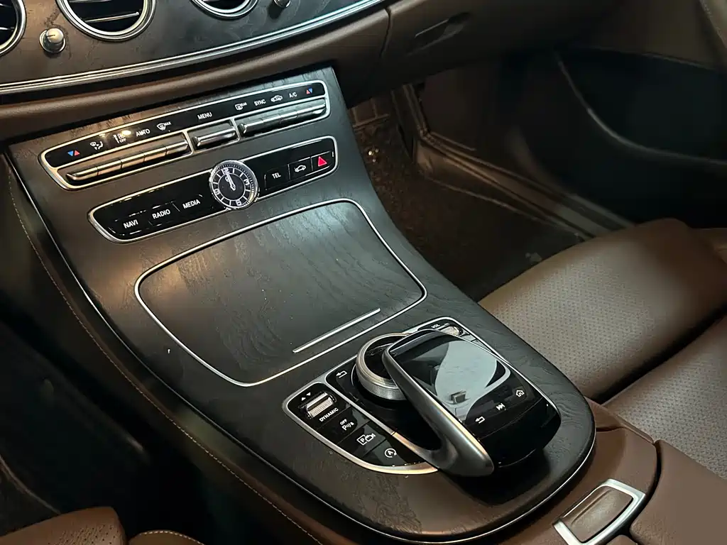 Mercedes-Benz E-Class 2018 — фото 7