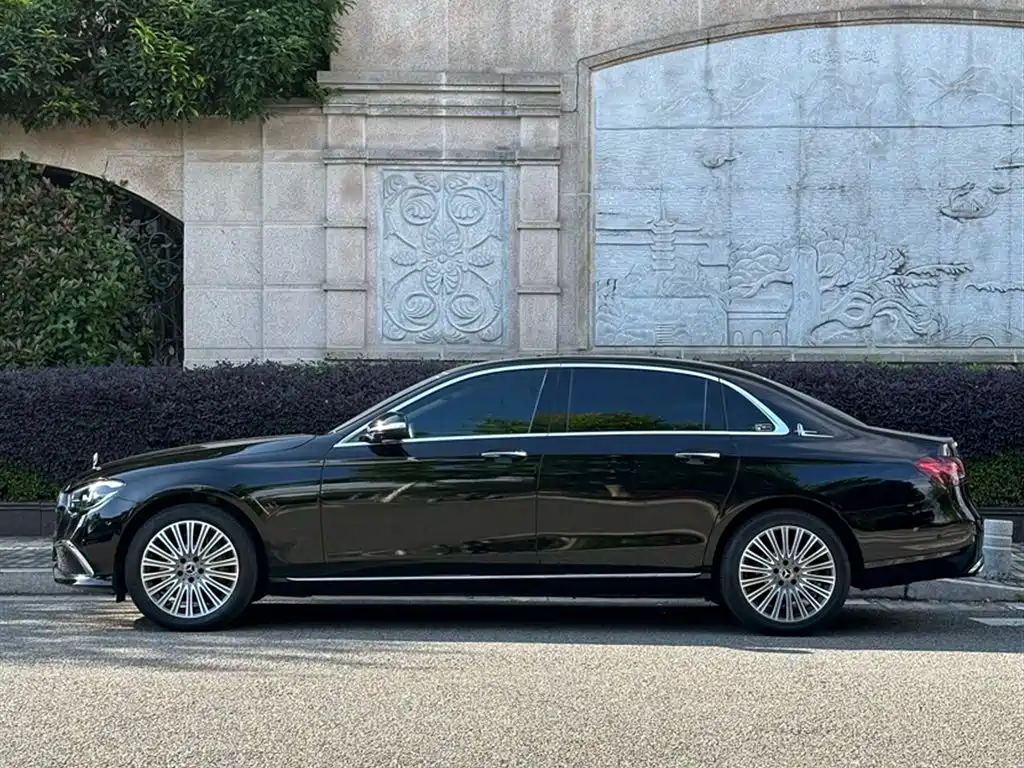 Mercedes-Benz E-Class 2020 — фото 10