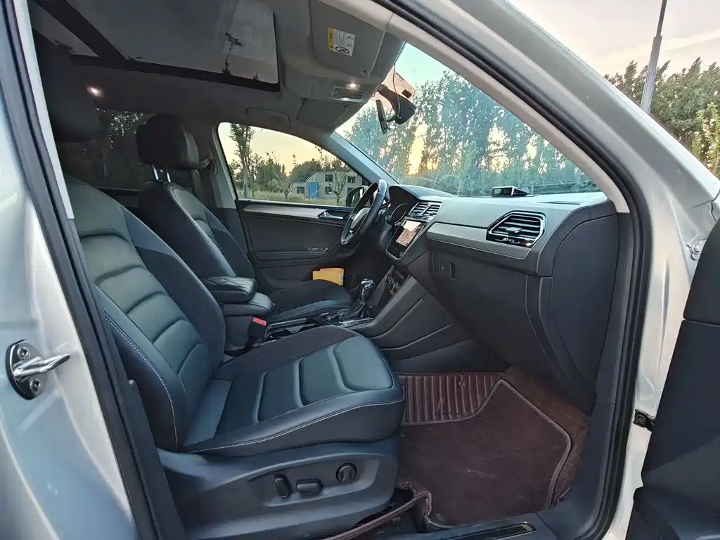 Volkswagen Tiguan L 2020 — фото 13